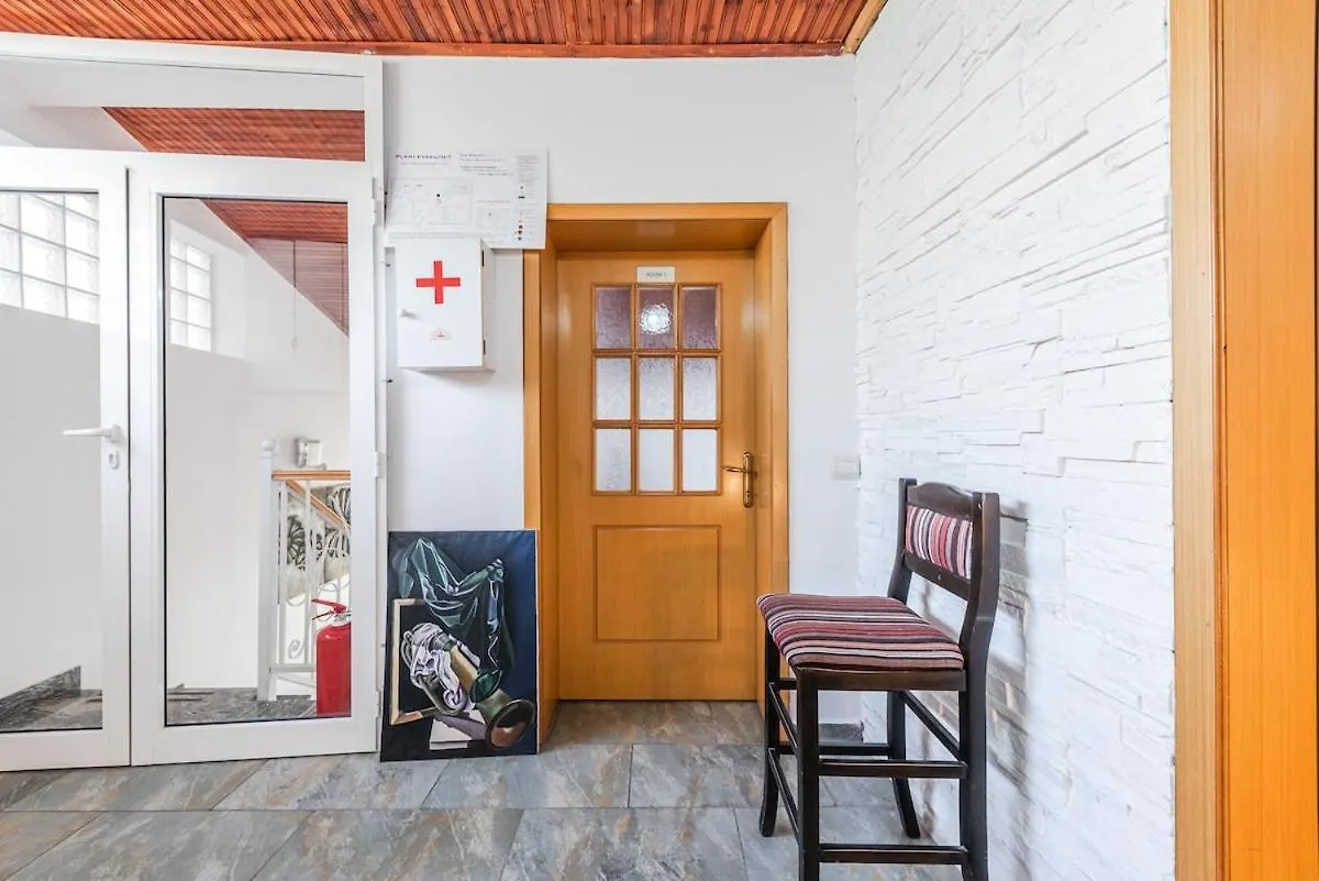 Lägenhet 'Easy Steps' Guesthouse - Room 3 - Pro Bono Shkodër